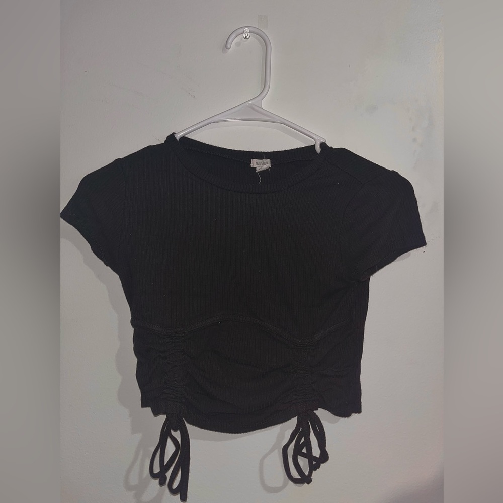 BLACK GARAGE CROP TOP W/ CUTE TIES